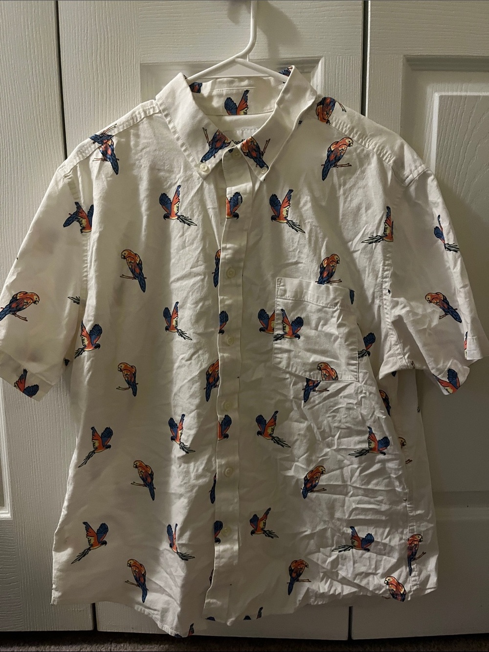 Men's White Short-Sleeve Button-Down Shirt with Parrot Print